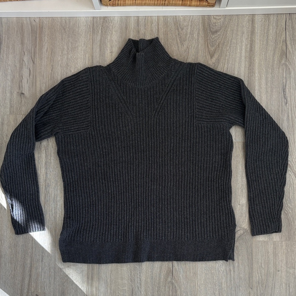 Banana Republic Ribbed Mockneck Sweater
